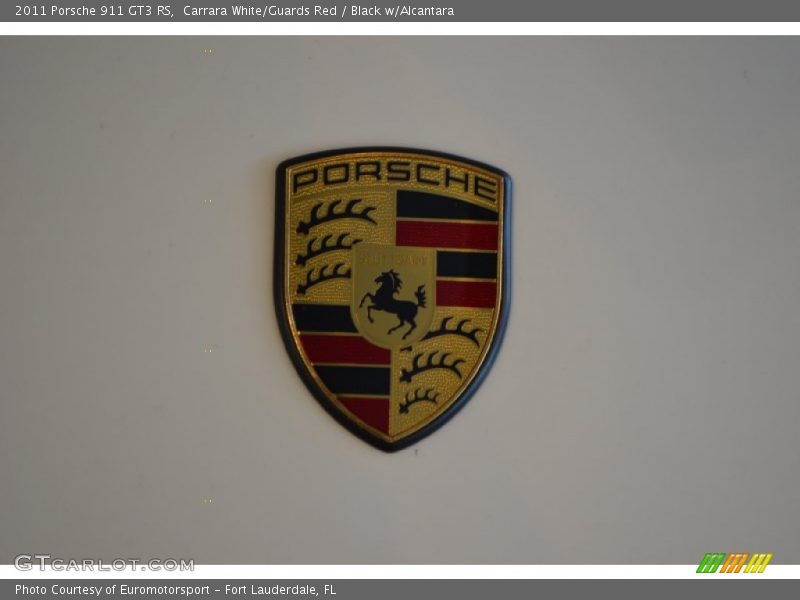 Carrara White/Guards Red / Black w/Alcantara 2011 Porsche 911 GT3 RS