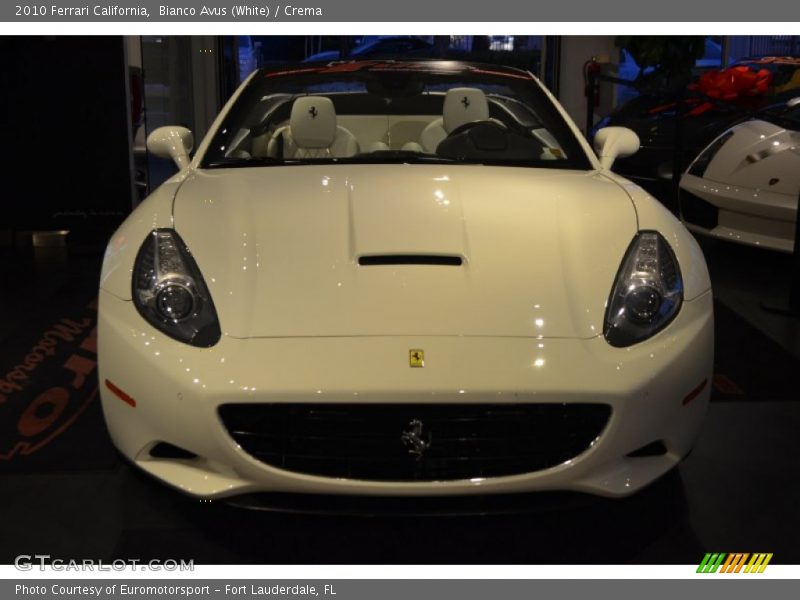 Bianco Avus (White) / Crema 2010 Ferrari California