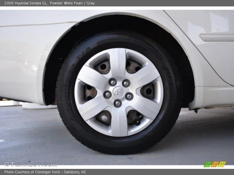 Powder White Pearl / Gray 2006 Hyundai Sonata GL