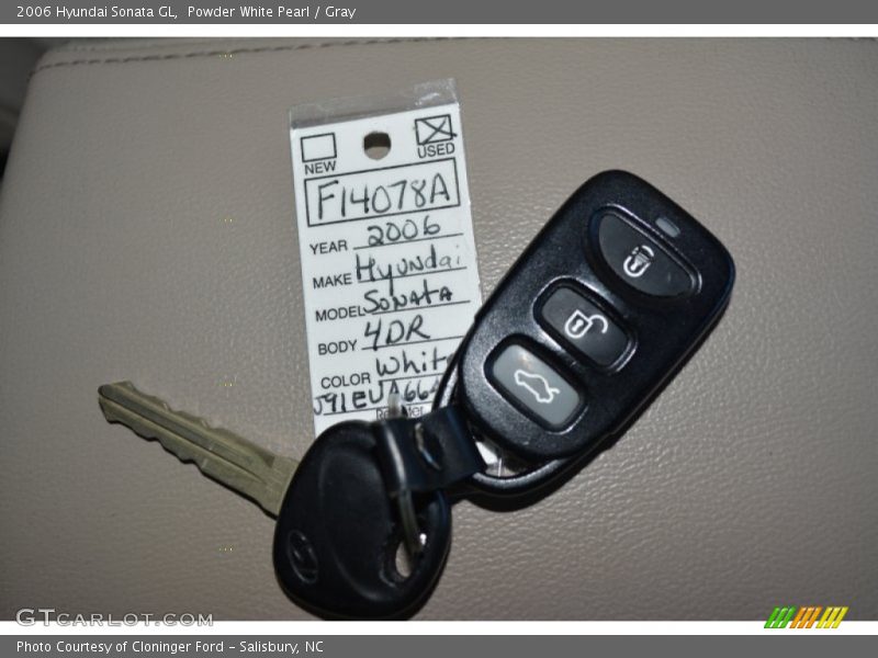 Powder White Pearl / Gray 2006 Hyundai Sonata GL