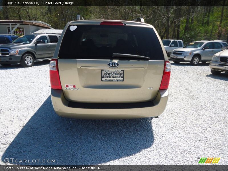 Sunset Gold / Beige 2006 Kia Sedona EX