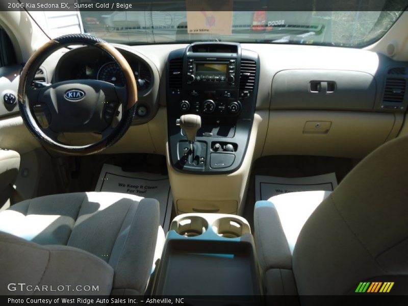 Sunset Gold / Beige 2006 Kia Sedona EX