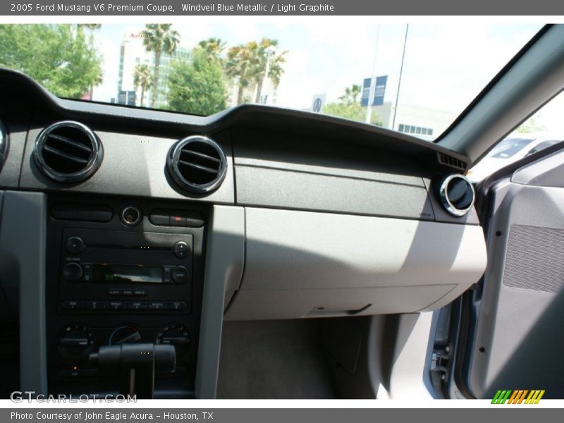 Windveil Blue Metallic / Light Graphite 2005 Ford Mustang V6 Premium Coupe