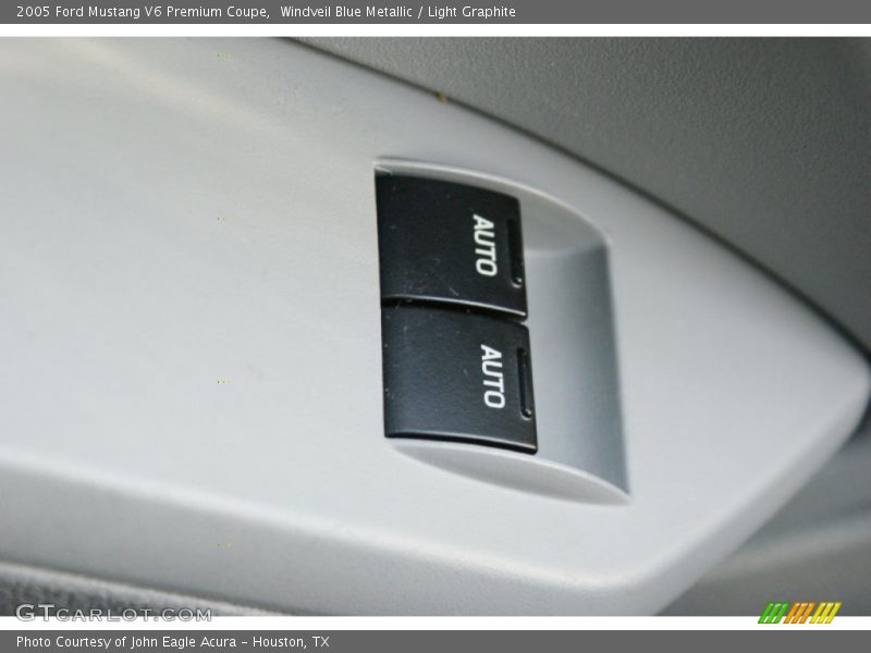 Windveil Blue Metallic / Light Graphite 2005 Ford Mustang V6 Premium Coupe