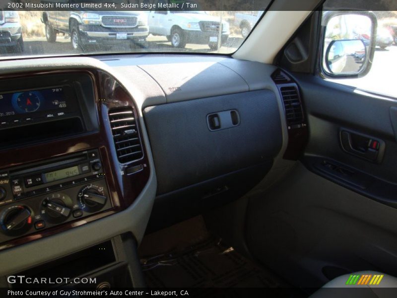 Sudan Beige Metallic / Tan 2002 Mitsubishi Montero Limited 4x4