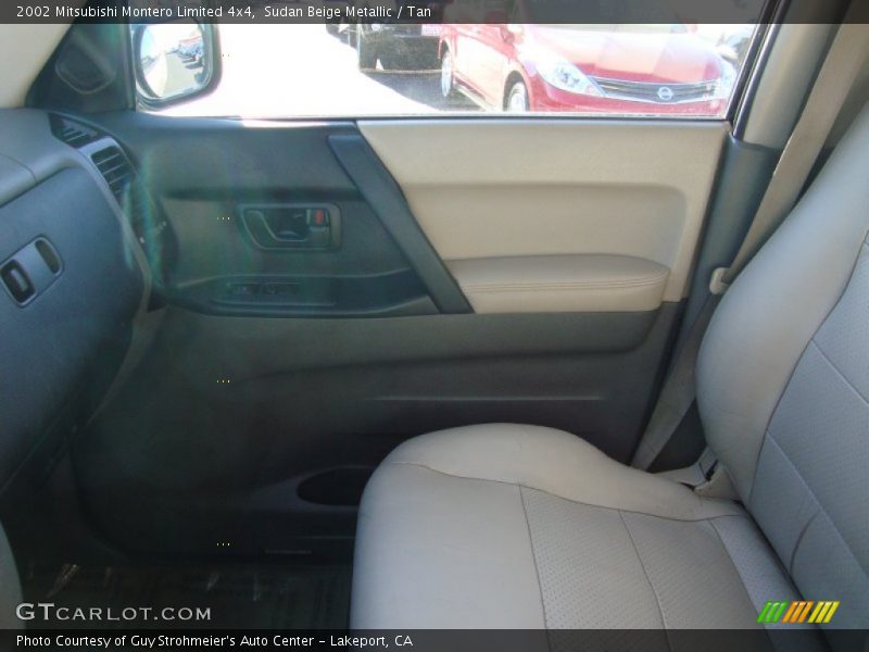 Sudan Beige Metallic / Tan 2002 Mitsubishi Montero Limited 4x4