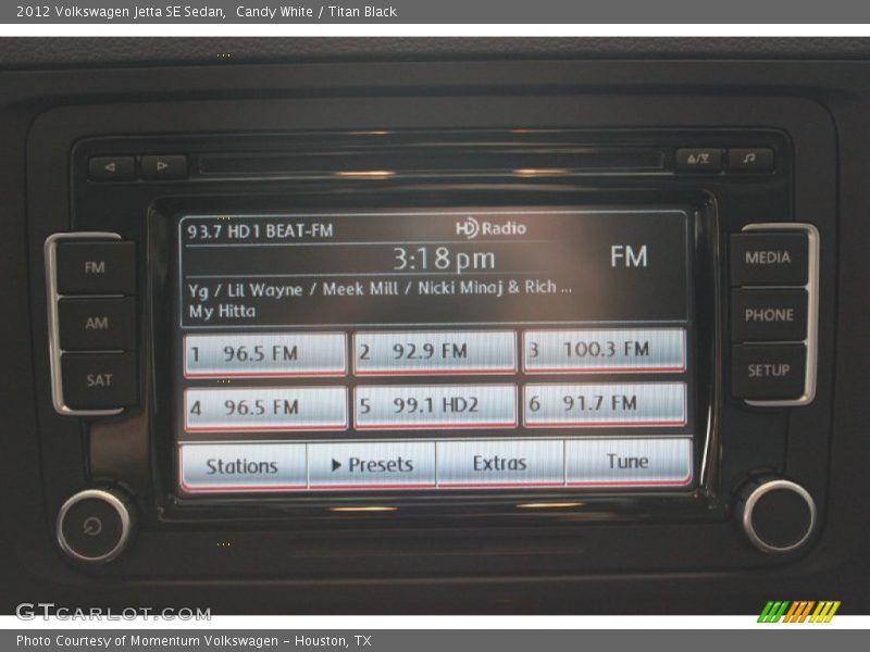 Candy White / Titan Black 2012 Volkswagen Jetta SE Sedan