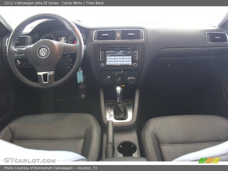 Candy White / Titan Black 2012 Volkswagen Jetta SE Sedan