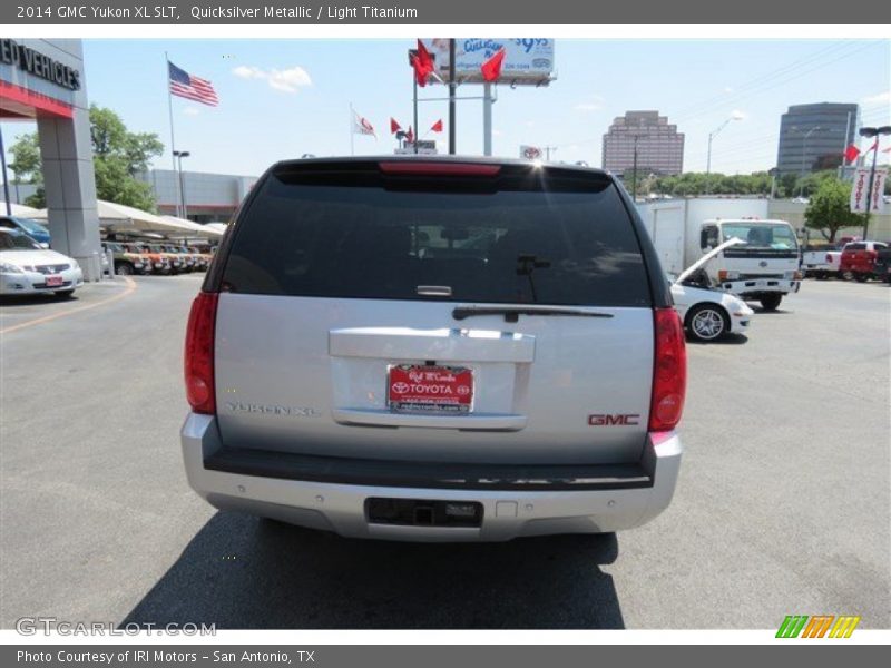 Quicksilver Metallic / Light Titanium 2014 GMC Yukon XL SLT