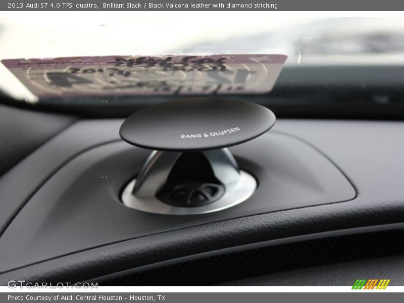 Audio System of 2013 S7 4.0 TFSI quattro