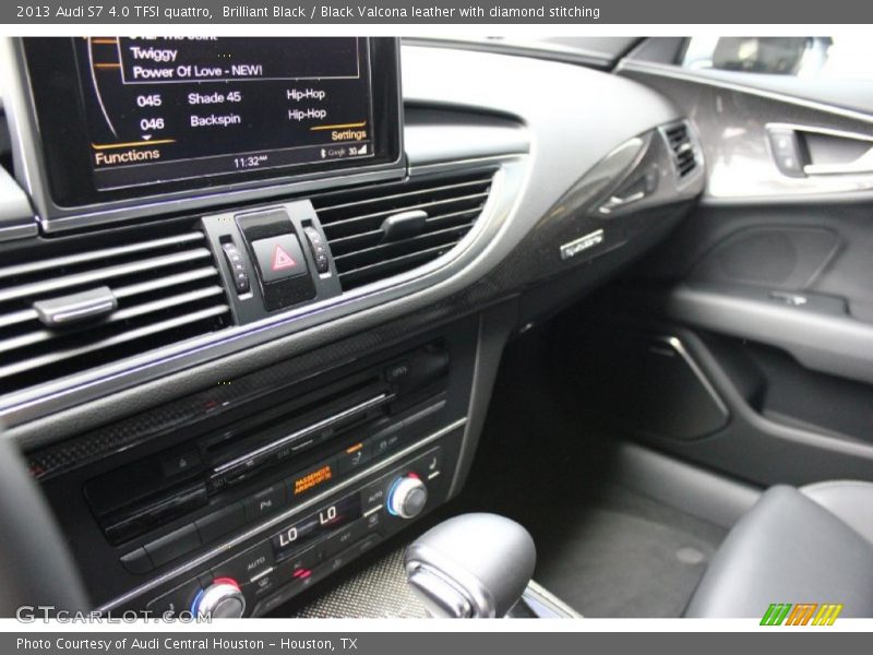 Brilliant Black / Black Valcona leather with diamond stitching 2013 Audi S7 4.0 TFSI quattro