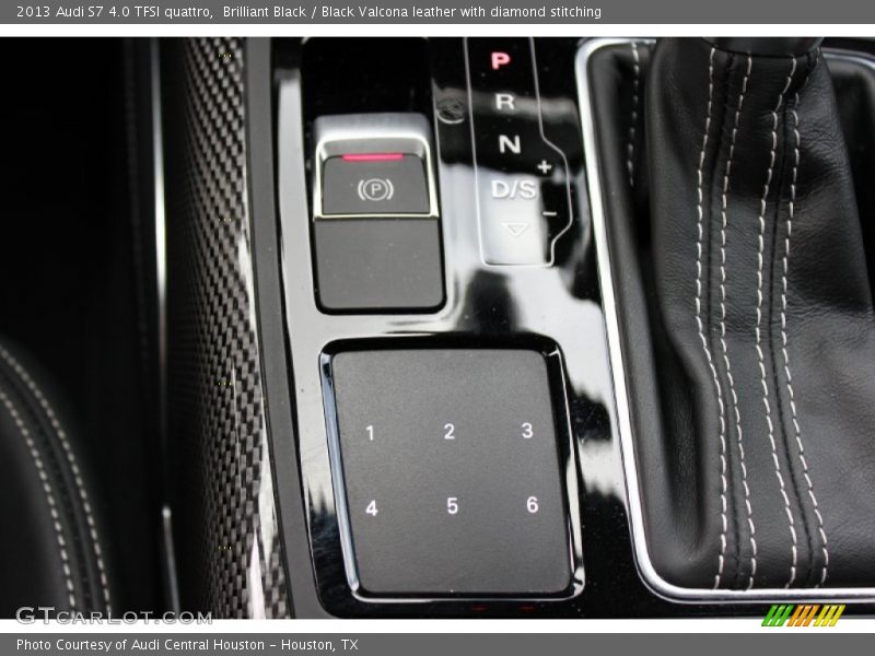 Controls of 2013 S7 4.0 TFSI quattro