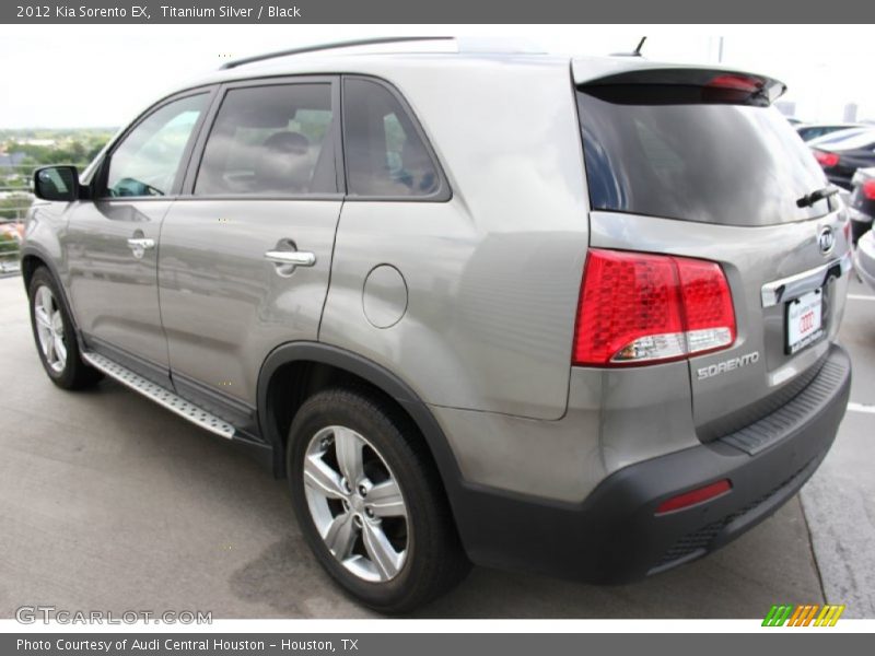 Titanium Silver / Black 2012 Kia Sorento EX