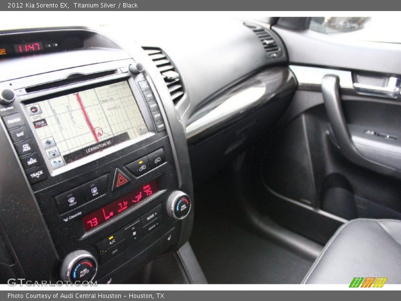 Titanium Silver / Black 2012 Kia Sorento EX