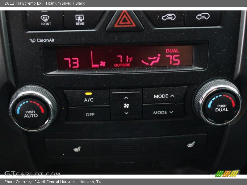 Titanium Silver / Black 2012 Kia Sorento EX