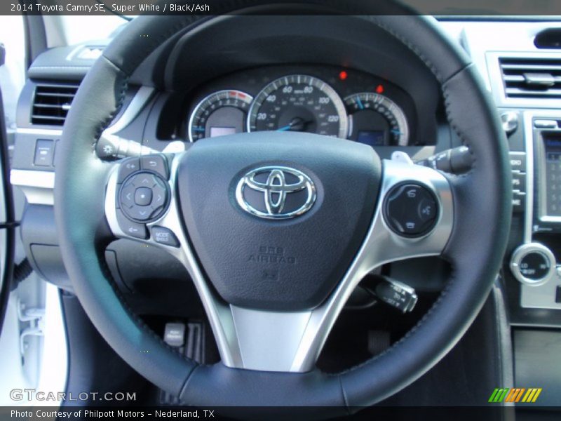 Super White / Black/Ash 2014 Toyota Camry SE