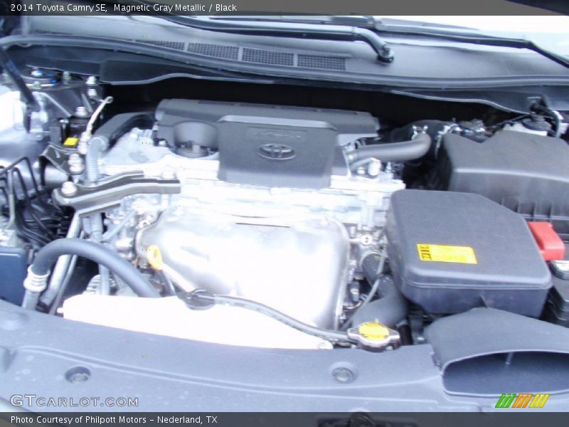 Magnetic Gray Metallic / Black 2014 Toyota Camry SE