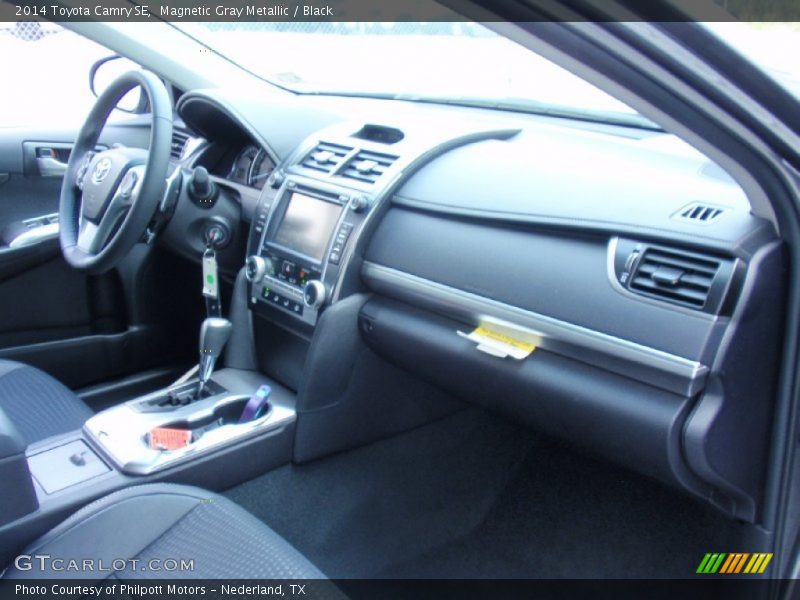 Magnetic Gray Metallic / Black 2014 Toyota Camry SE