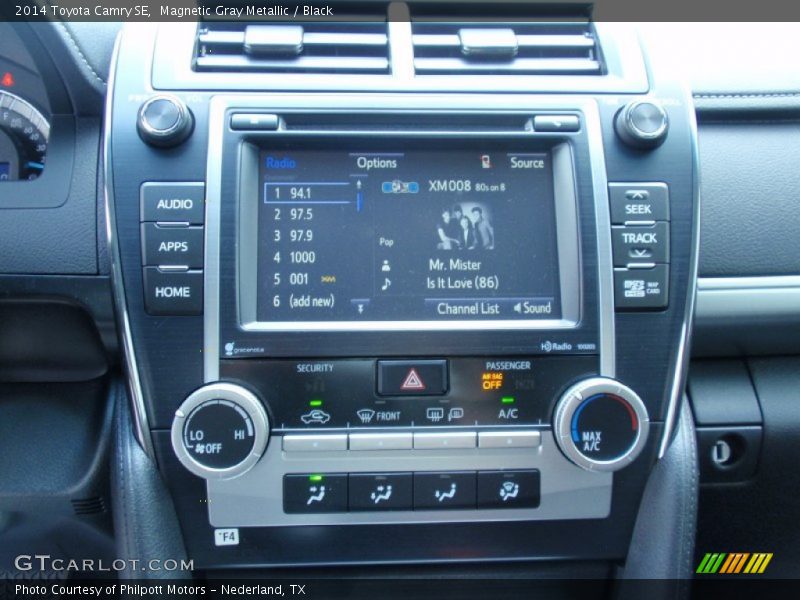 Magnetic Gray Metallic / Black 2014 Toyota Camry SE