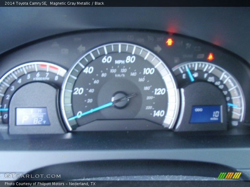 Magnetic Gray Metallic / Black 2014 Toyota Camry SE