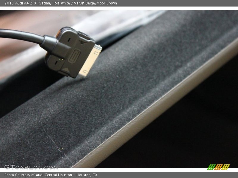 Ibis White / Velvet Beige/Moor Brown 2013 Audi A4 2.0T Sedan