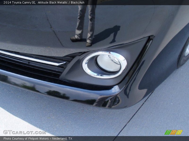 Attitude Black Metallic / Black/Ash 2014 Toyota Camry SE