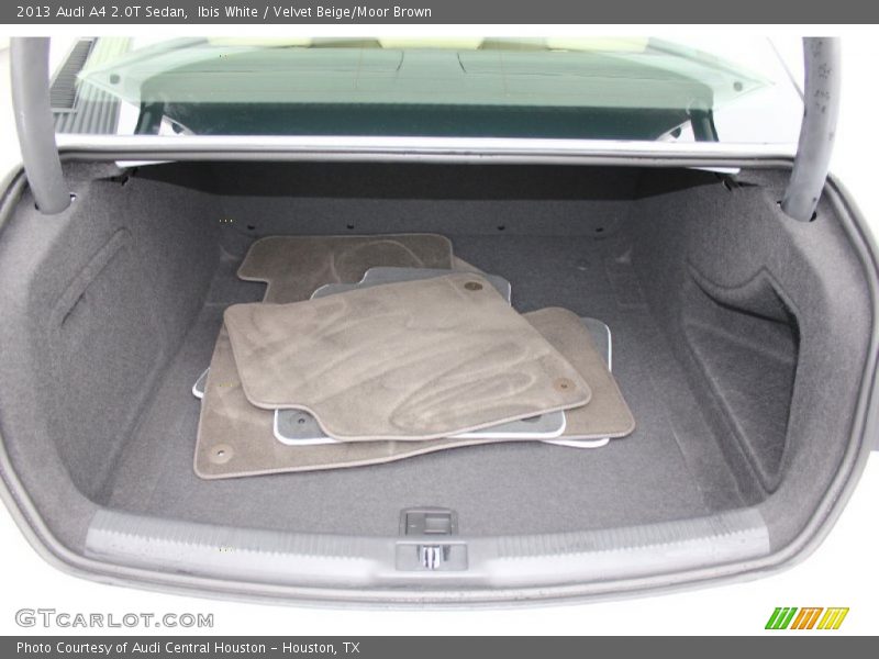 Ibis White / Velvet Beige/Moor Brown 2013 Audi A4 2.0T Sedan