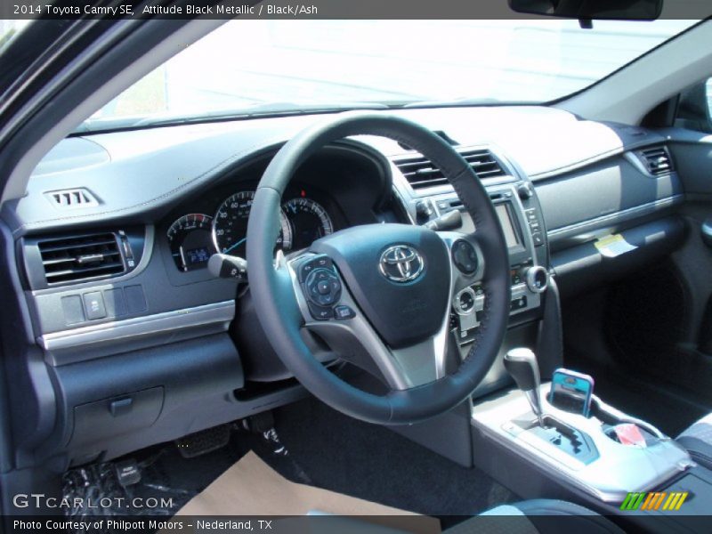 Attitude Black Metallic / Black/Ash 2014 Toyota Camry SE