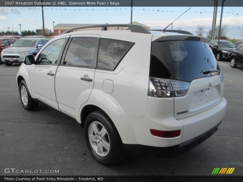 Diamond White Pearl / Beige 2007 Mitsubishi Outlander LS 4WD