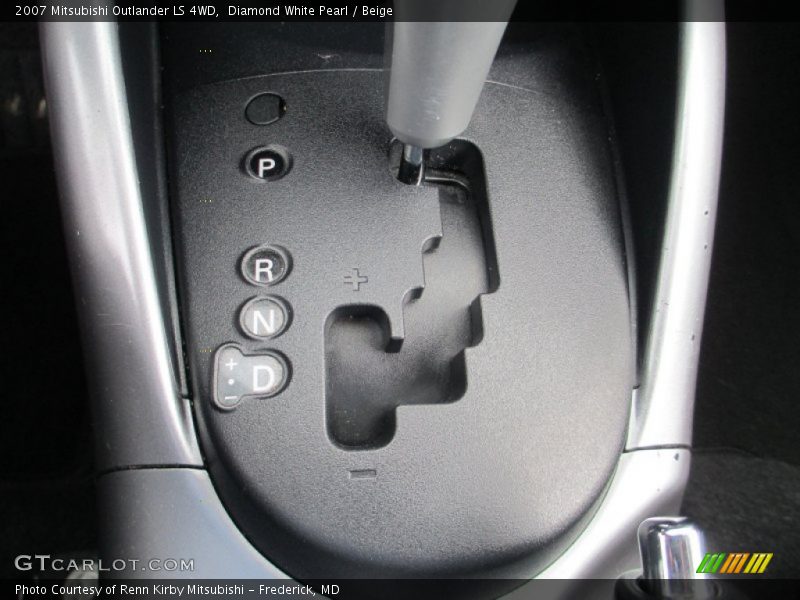 Diamond White Pearl / Beige 2007 Mitsubishi Outlander LS 4WD