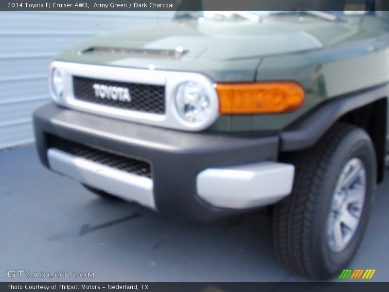 Army Green / Dark Charcoal 2014 Toyota FJ Cruiser 4WD