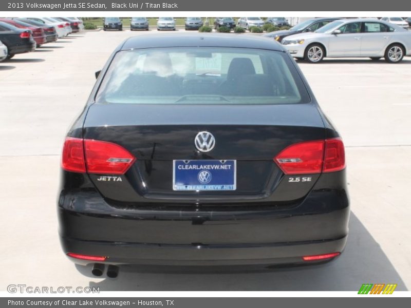 Black Uni / Titan Black 2013 Volkswagen Jetta SE Sedan
