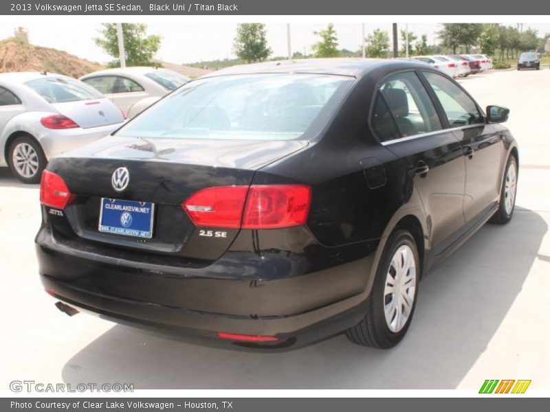 Black Uni / Titan Black 2013 Volkswagen Jetta SE Sedan