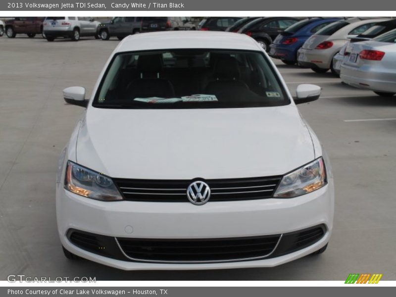 Candy White / Titan Black 2013 Volkswagen Jetta TDI Sedan