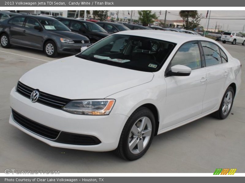 Candy White / Titan Black 2013 Volkswagen Jetta TDI Sedan