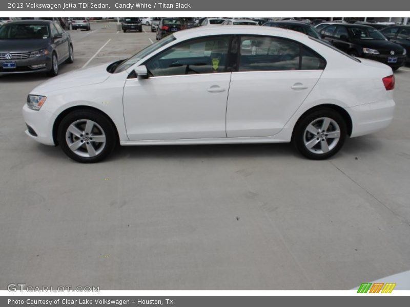 Candy White / Titan Black 2013 Volkswagen Jetta TDI Sedan