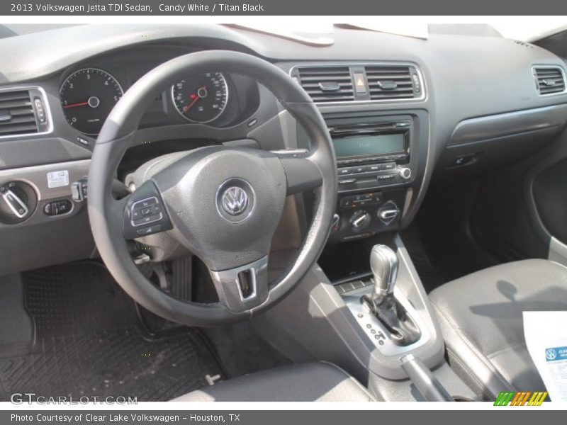 Candy White / Titan Black 2013 Volkswagen Jetta TDI Sedan