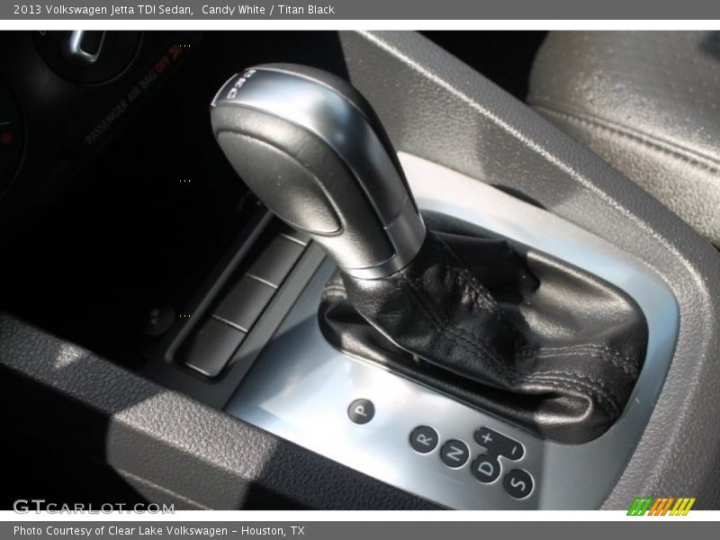 Candy White / Titan Black 2013 Volkswagen Jetta TDI Sedan