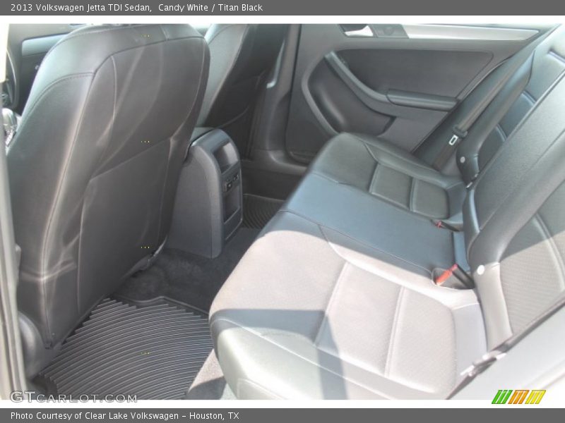 Candy White / Titan Black 2013 Volkswagen Jetta TDI Sedan