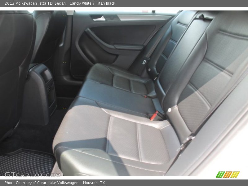 Candy White / Titan Black 2013 Volkswagen Jetta TDI Sedan