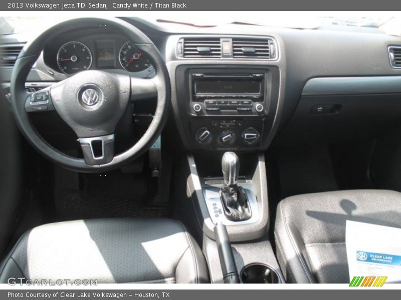 Candy White / Titan Black 2013 Volkswagen Jetta TDI Sedan
