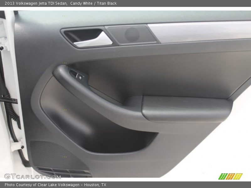Candy White / Titan Black 2013 Volkswagen Jetta TDI Sedan