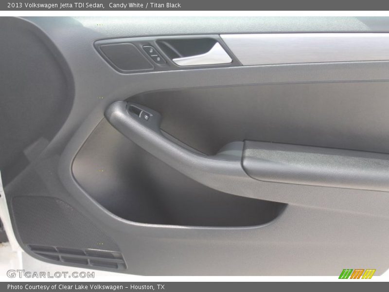 Candy White / Titan Black 2013 Volkswagen Jetta TDI Sedan