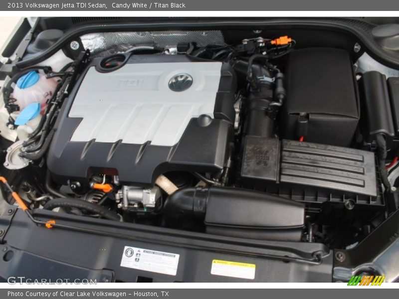 Candy White / Titan Black 2013 Volkswagen Jetta TDI Sedan