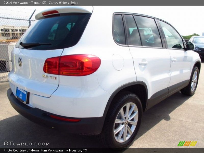 Candy White / Beige 2014 Volkswagen Tiguan SE