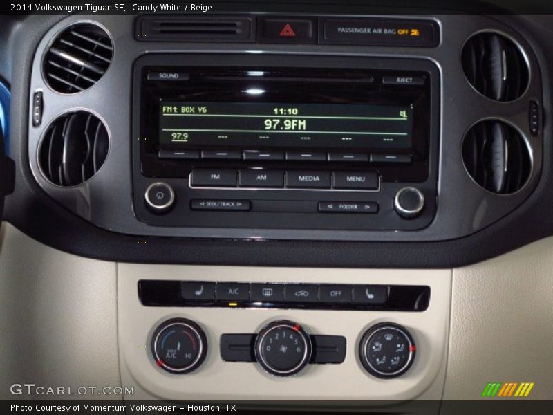 Candy White / Beige 2014 Volkswagen Tiguan SE