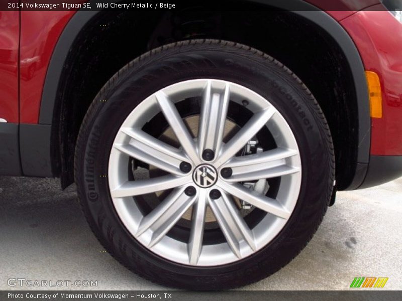 Wild Cherry Metallic / Beige 2014 Volkswagen Tiguan SE