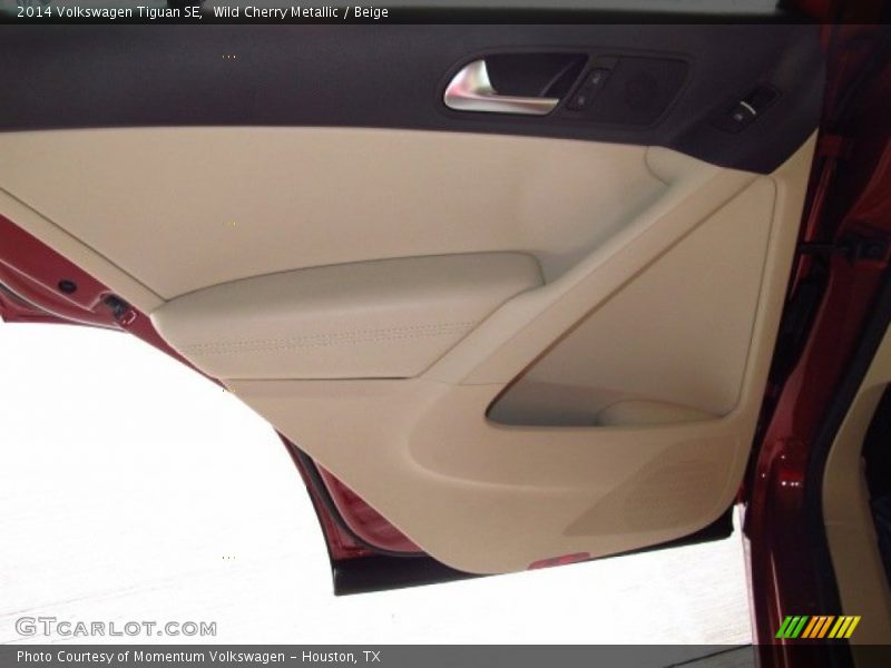 Wild Cherry Metallic / Beige 2014 Volkswagen Tiguan SE