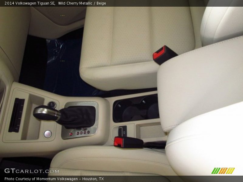 Wild Cherry Metallic / Beige 2014 Volkswagen Tiguan SE