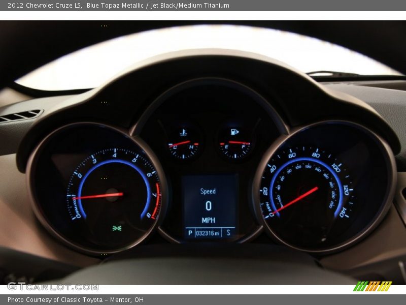 Blue Topaz Metallic / Jet Black/Medium Titanium 2012 Chevrolet Cruze LS